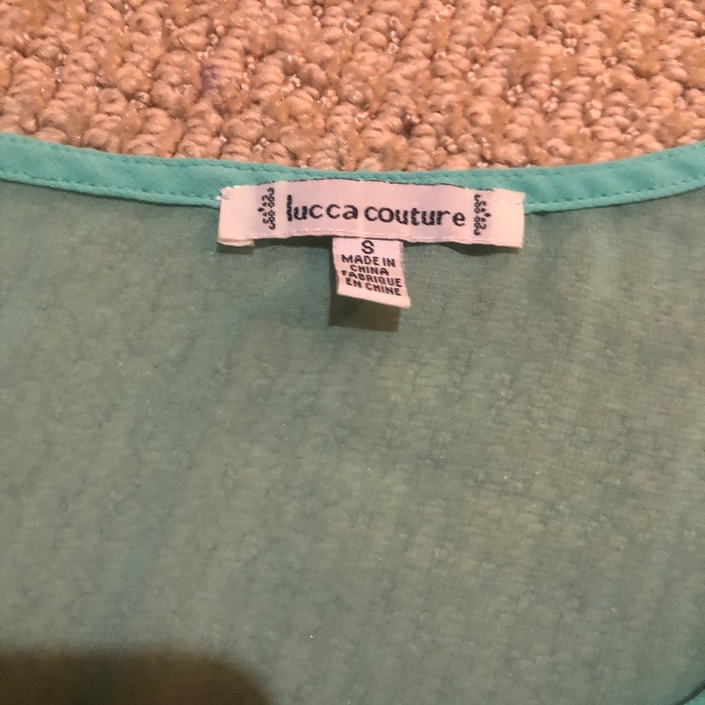 Color Block Cropped Blouse - Picture 2 of 5